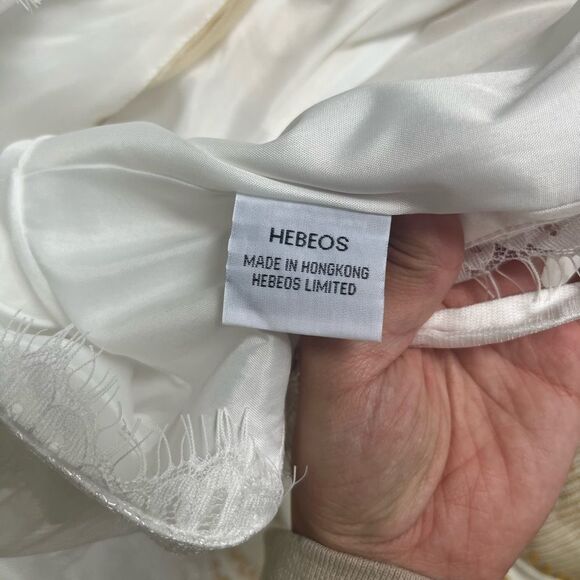 Hebeos White Embellished lace tulle Wedding Gown - Picture 10 of 11